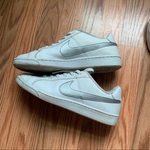 Nike White Tennis Court Shoes